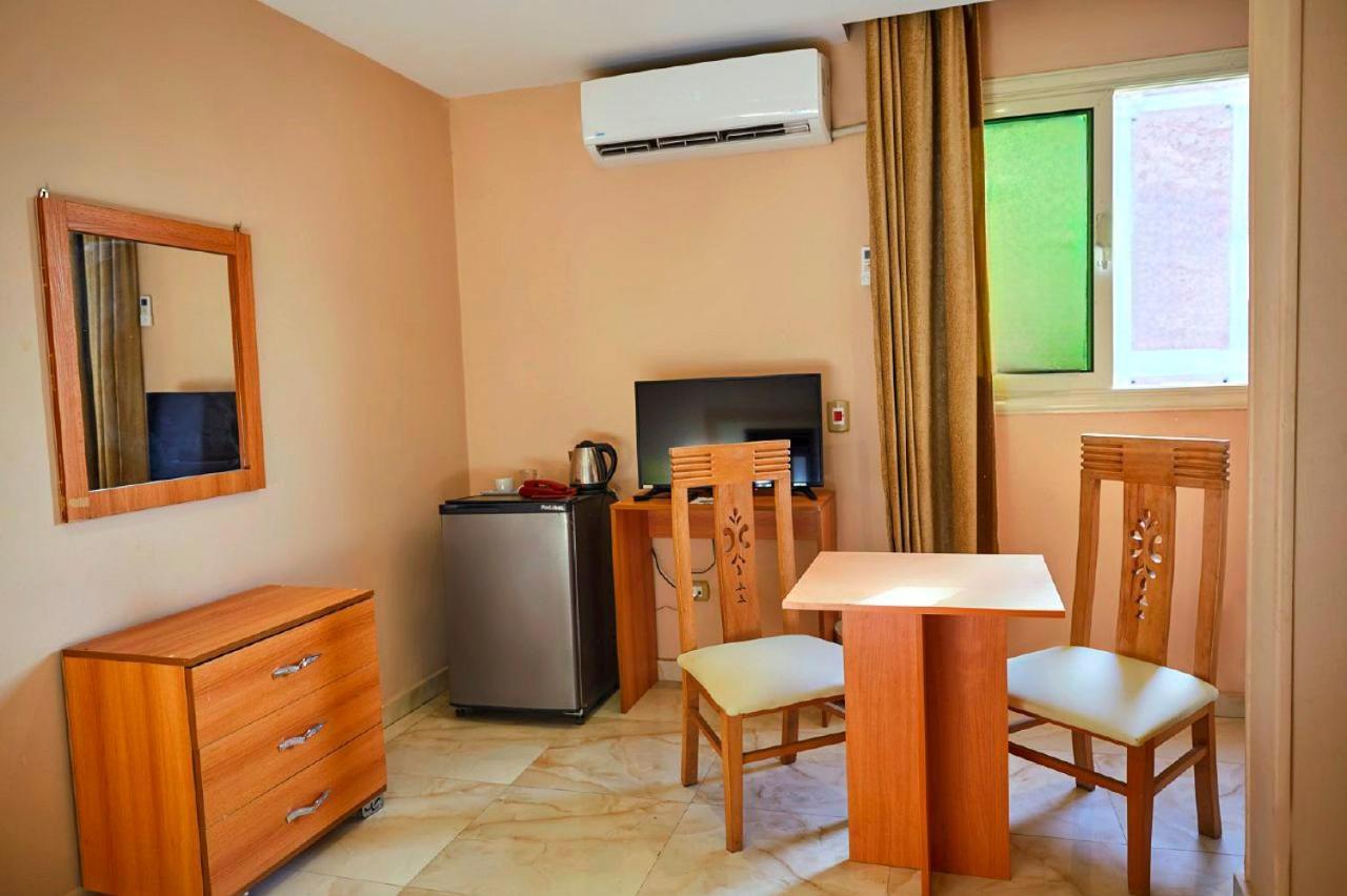 Grand Golden Pyramids View Hotel Kafret el-Gabal Exterior foto
