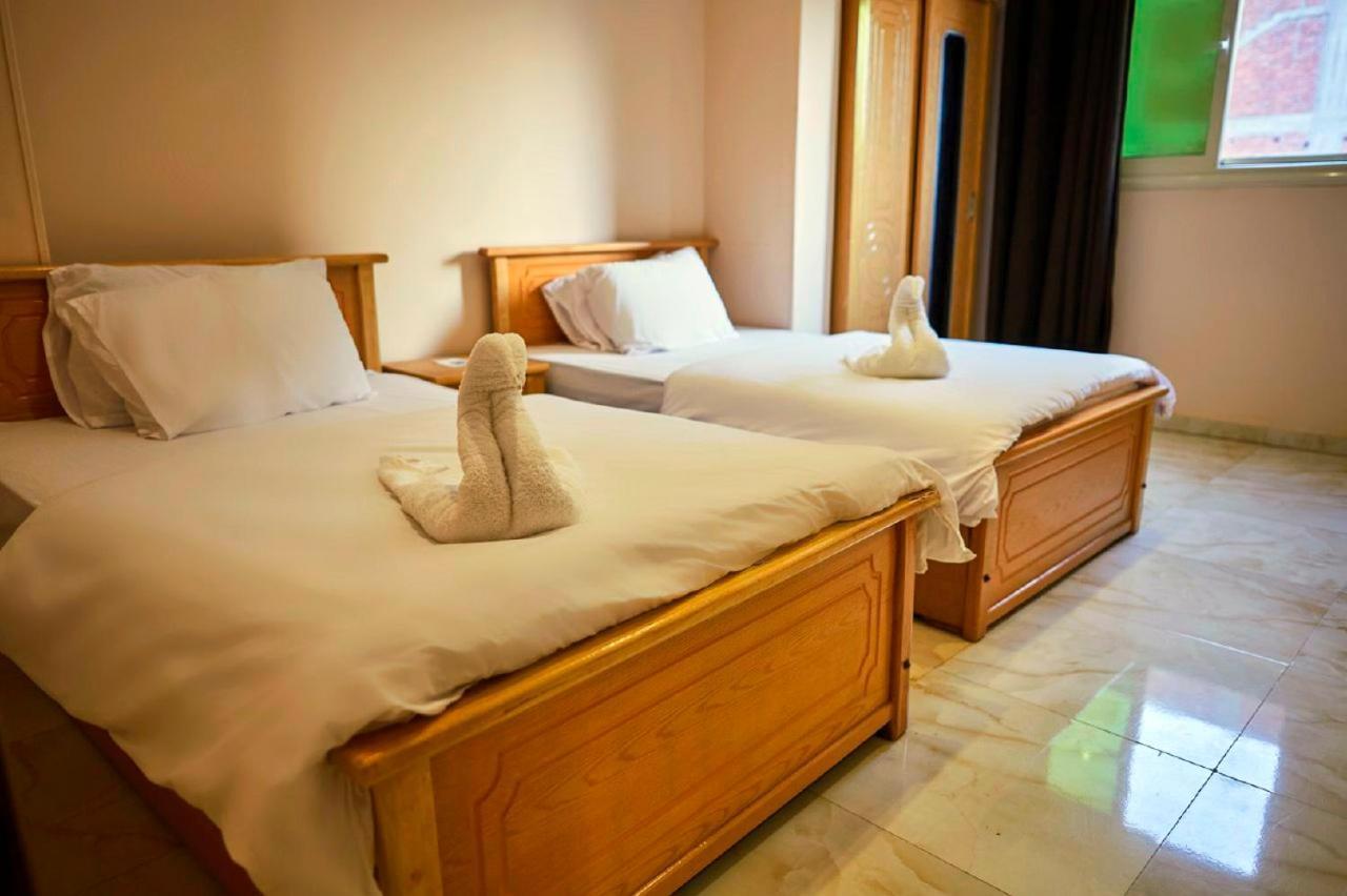 Grand Golden Pyramids View Hotel Kafret el-Gabal Exterior foto