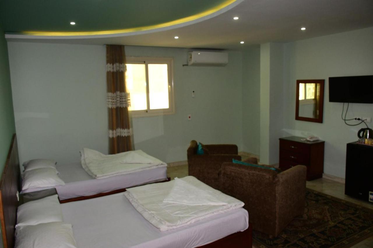 Grand Golden Pyramids View Hotel Kafret el-Gabal Exterior foto