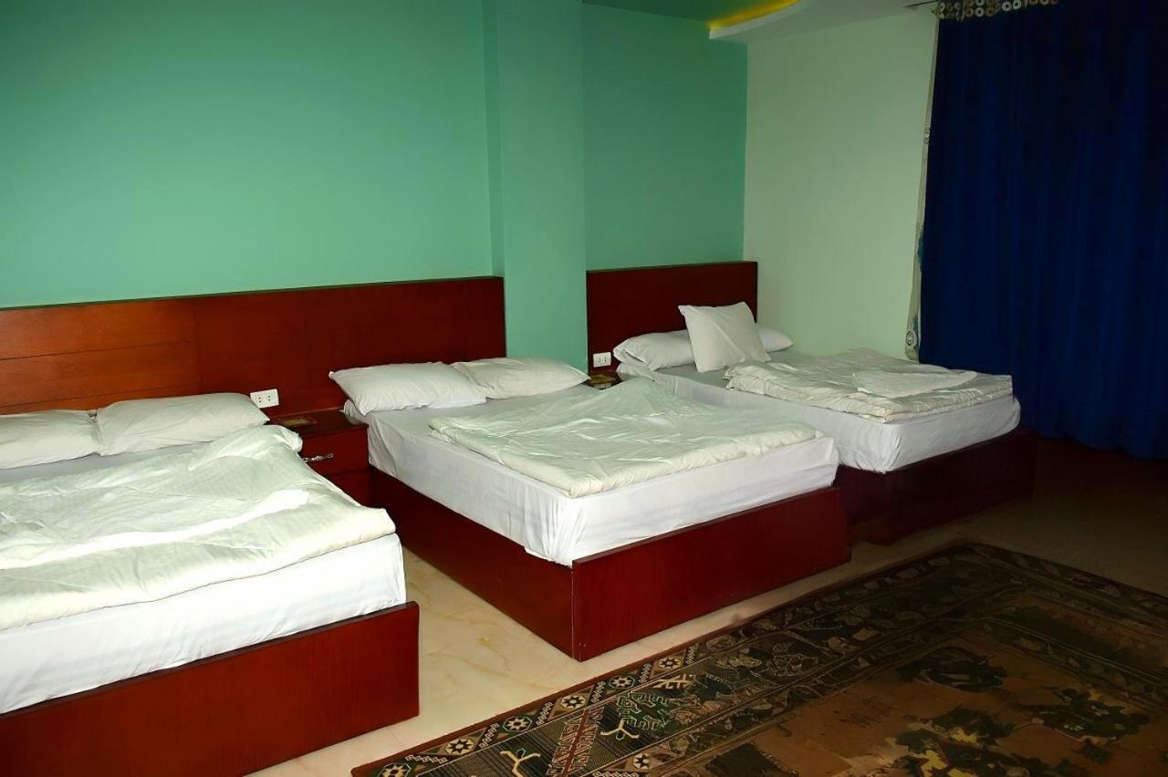 Grand Golden Pyramids View Hotel Kafret el-Gabal Exterior foto